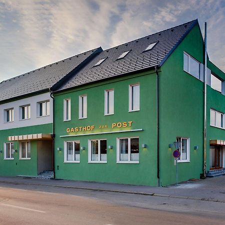 Hotel Zur Post Ілльміц Екстер'єр фото