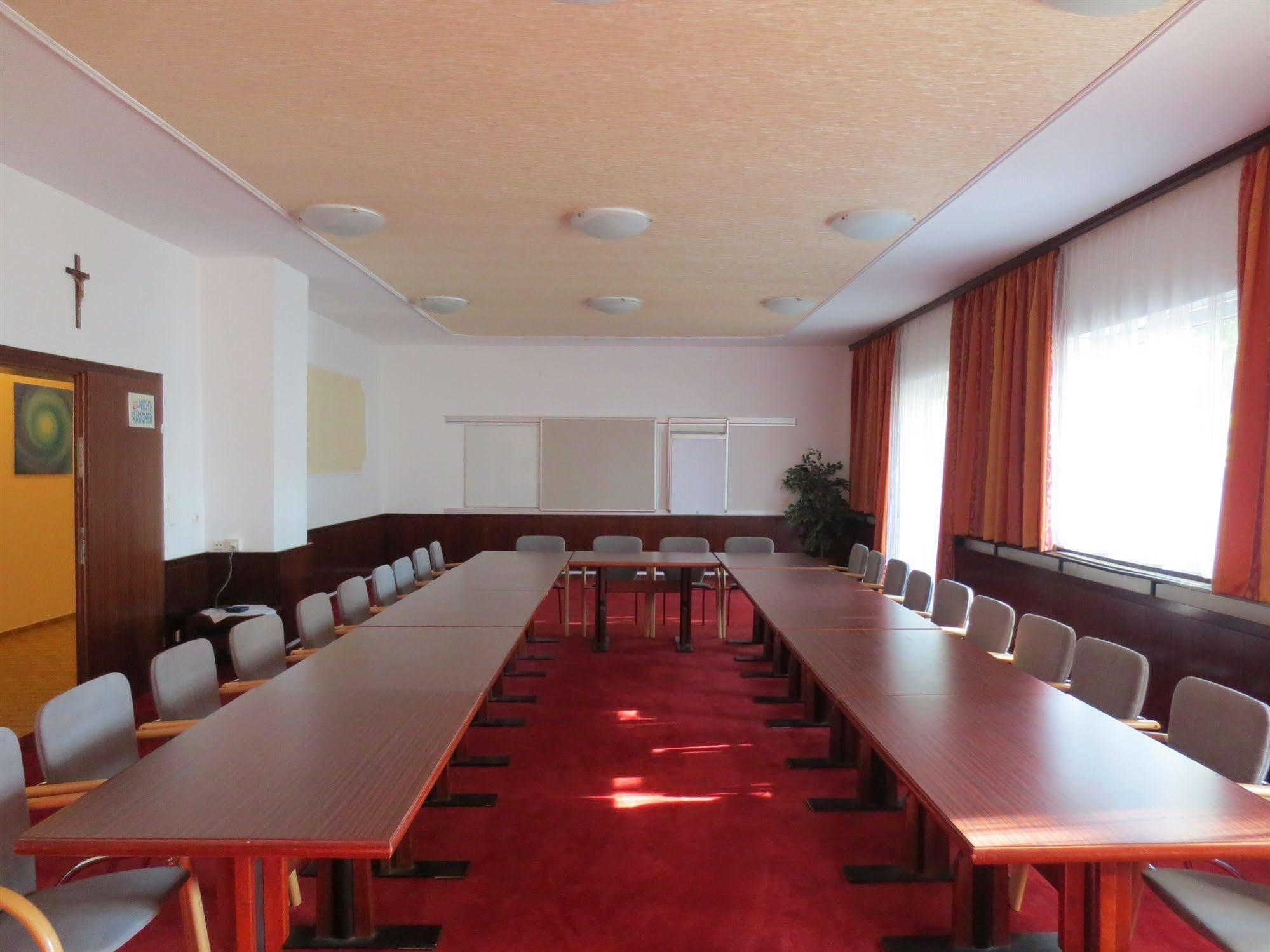 Hotel Zur Post Ілльміц Екстер'єр фото